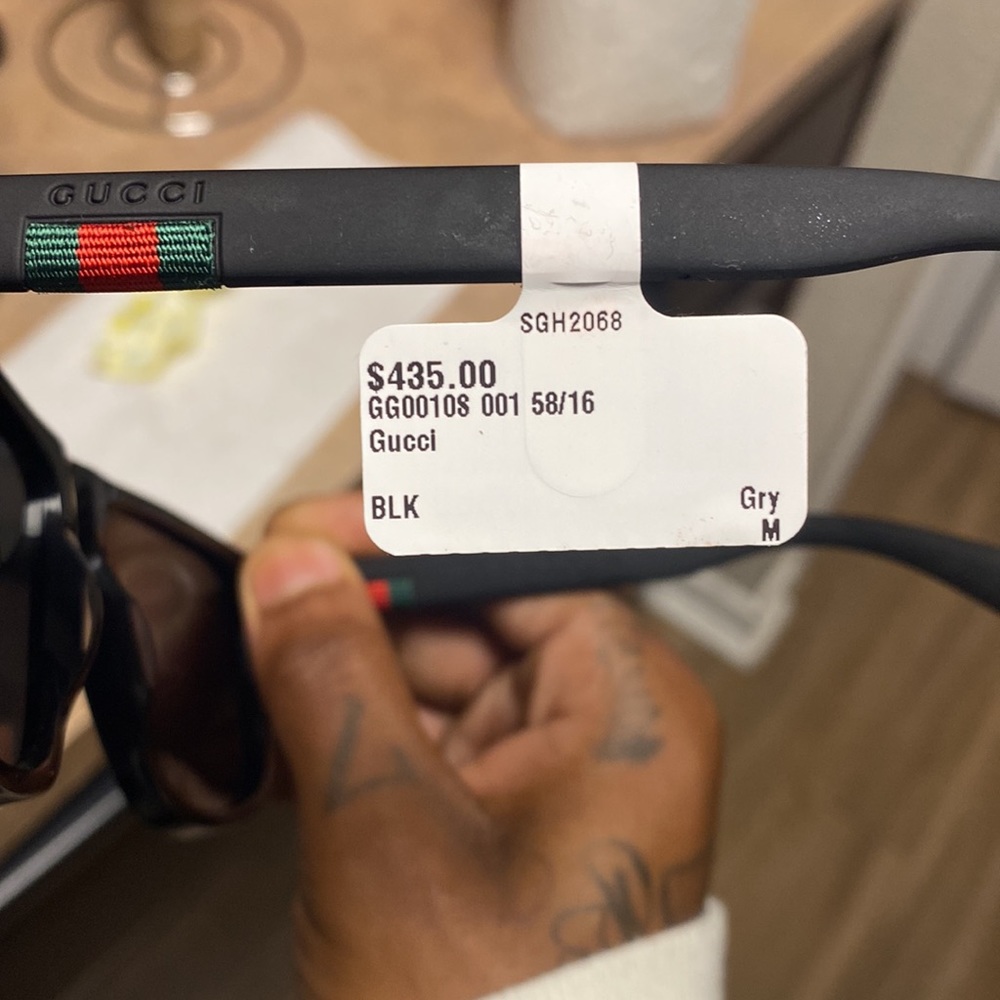 Gucci designer sun glasses - Picture 4 of 4